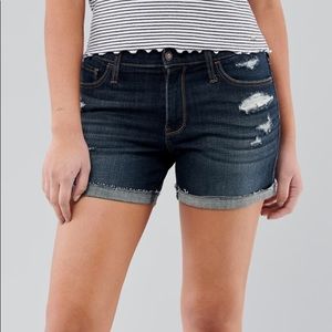 ✨ Hollister Jean Shorts ✨